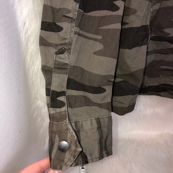 A.n.a Camouflage Full Zip Cargo Jacket Medium Green Brown - Picture 6 of 9